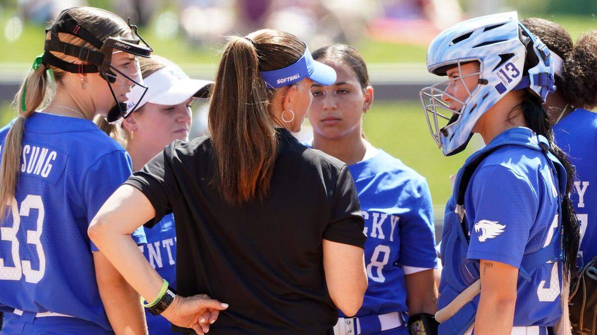 UK head coach Rachel Lawson has guided the Wildcats to 14 consecutive NCAA Tournament berths. That streak could be in jeopardy after Kentucky lost for the fifth time in a row and for the seventh time in eight games on Tuesday night.