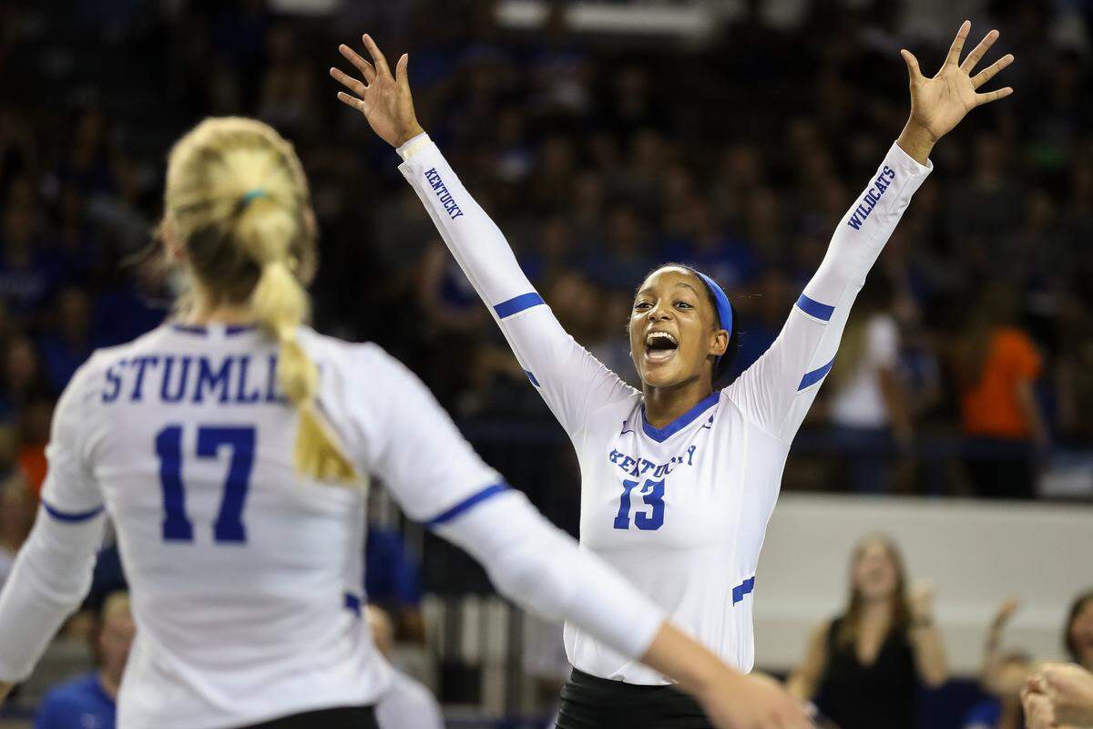 Kentucky senior Leah Edmond celebrated after UK scored during the the Wildcats’ 3-0 sweep of Louisville last season.