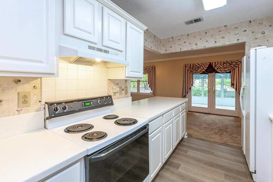 A view of the kitchen at 1137 Four Wynds Trail in Lexington, KY. Photos published with permission of the seller's agent. 
