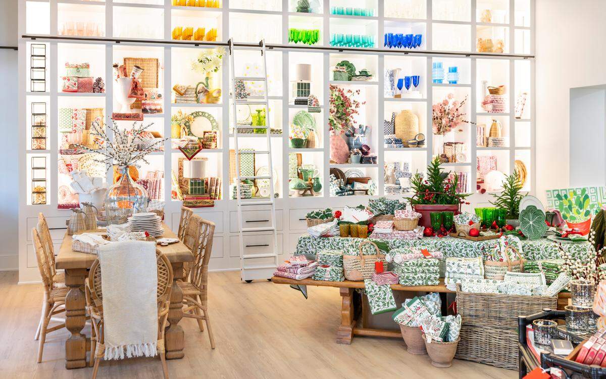 Pomegranate, a Lexington linens and textile company founded by Angela Beck, is opening a retail store at 700 E. Main St. in Lexington on Dec. 3. Pomegranate also will have a cafe, Penny’s at Pomegranate, serving a menu created by chef Ouita Michel and wines from Beck’s Oregon vineyard.