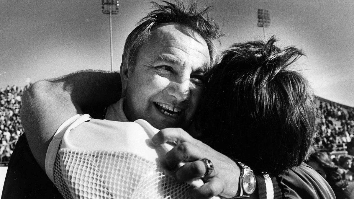 After coaching Eastern Kentucky to the 1982 Division I-AA (now FCS) national championship with a 17-14 win over Delaware, EKU’s Roy Kidd hugged Colonels quarterback Tuck Woolum. “To go undefeated and win the national championship … it’s unbelievable,” Kidd said then.