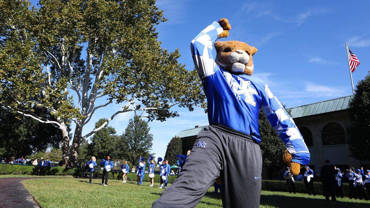 UK’s Wildcat mascot cheered during See Blue Day at Keeneland Race Course.