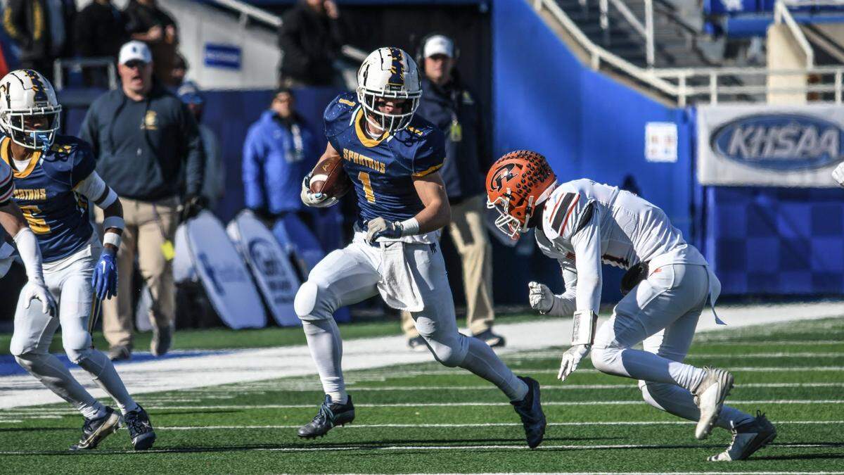 Sayre’s Charlie Slabaugh totaled 41 yards receiving, 21 yards rushing and scored a touchdown on offense and recorded 11 tackles on defense for the Spartans.