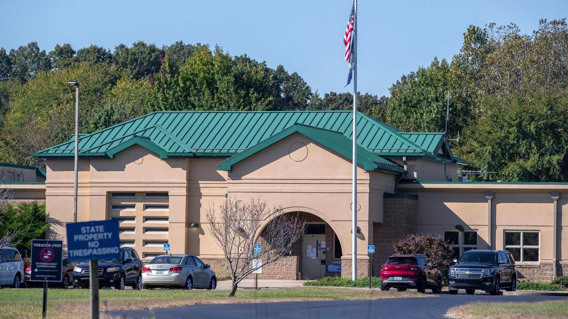 Former KY juvenile guard accused of breaking boys’ arms is charged with criminal abuse