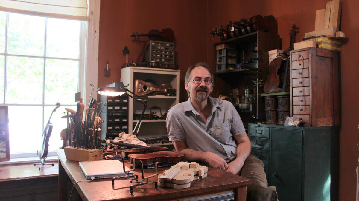 Art Mize restores stringed instruments. He also performs and teaches violin. He won the 2007 Homer Ledford Award for "artistic excellence and  dedication to Kentucky's musical traditions." He will perform at the airport and at The Kentucky Experience pavilion during the World Equestrian Games.