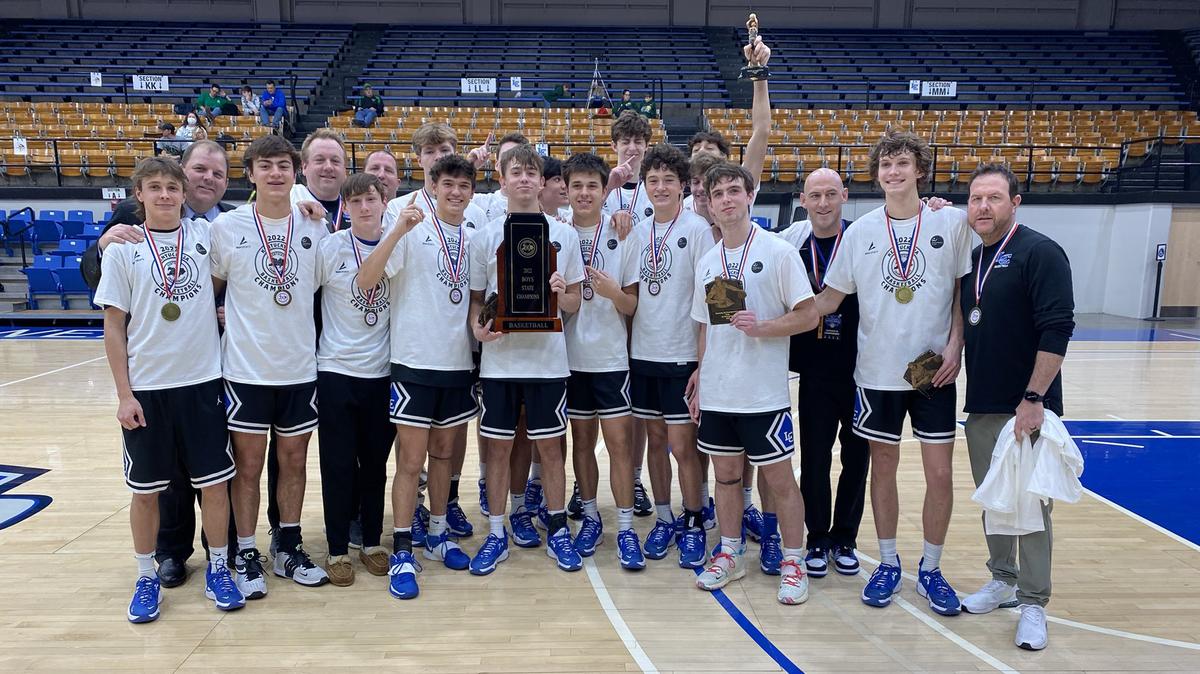 Lexington Catholic celebrated winning the Kentucky 2A Championships finals after defeating Knox Central 48-44 on Sunday at the Owensboro Sportscenter.