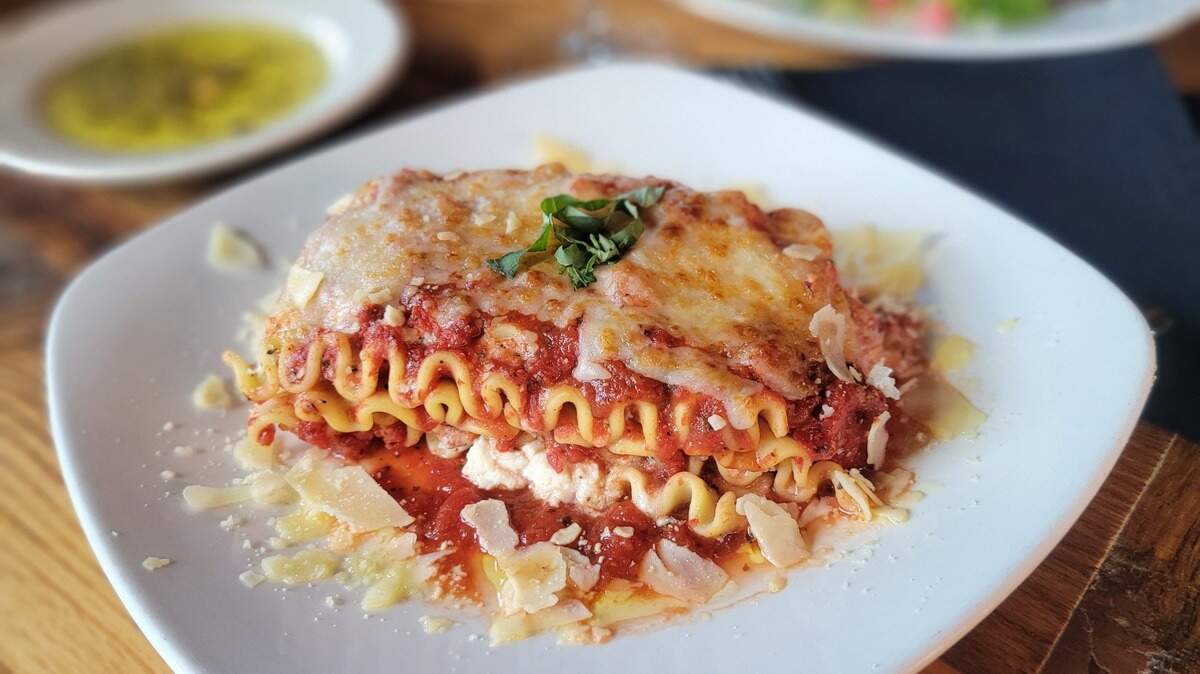 An image of lasagna from a restaurant.