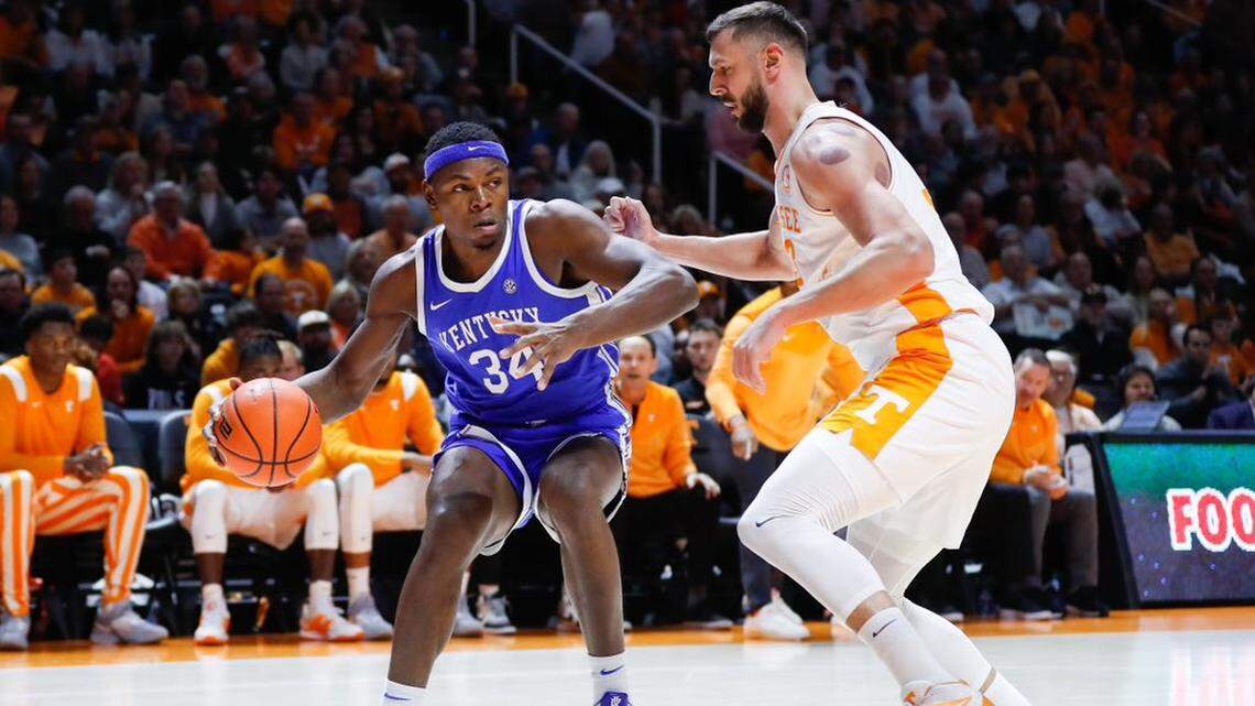 Live updates: Kentucky at Tennessee college basketball
