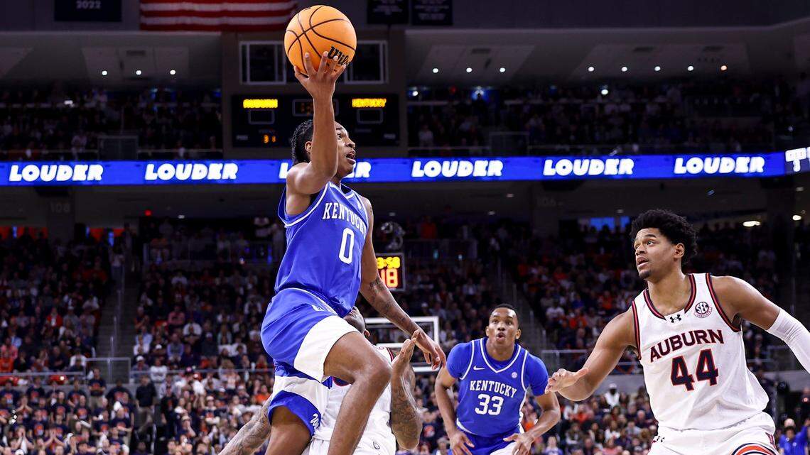 SEC college basketball final: Kentucky 70, Auburn 59