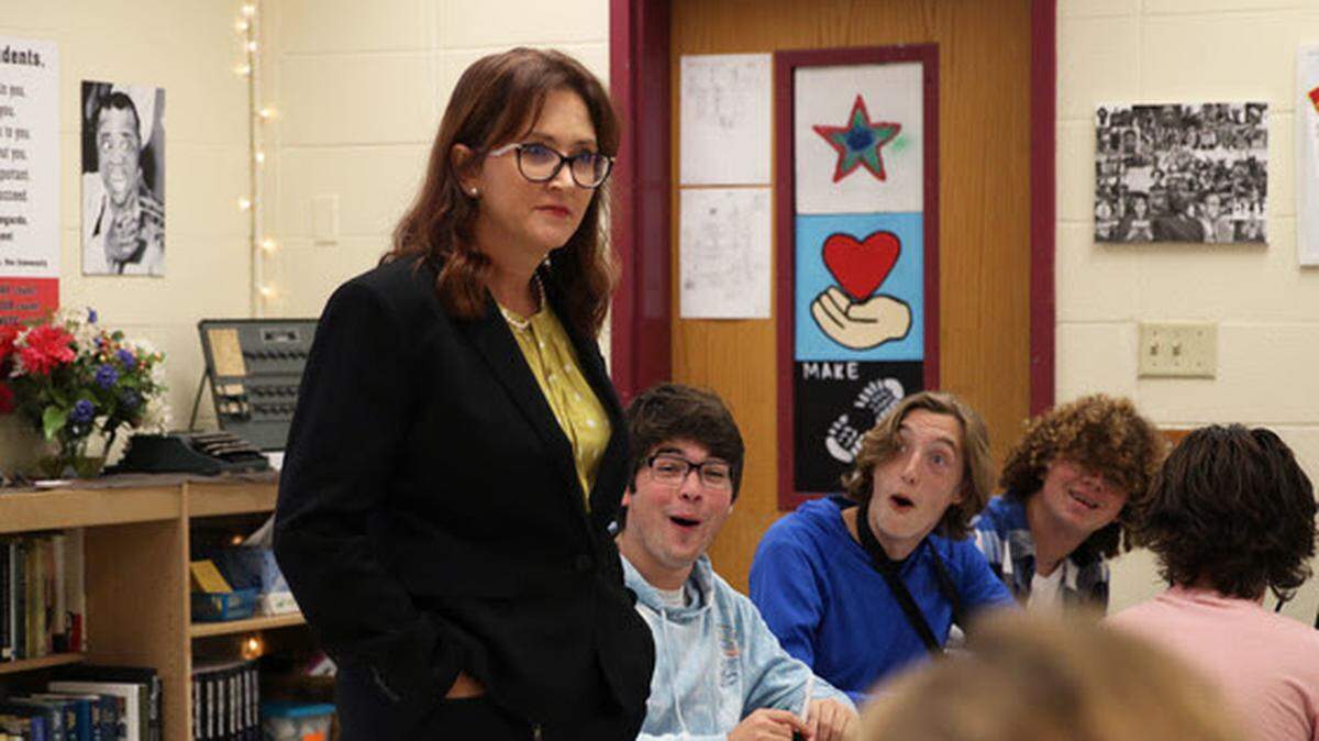 Woodford County High School teacher Amber Sergent is the 2023 Kentucky High School Teacher of the Year.
