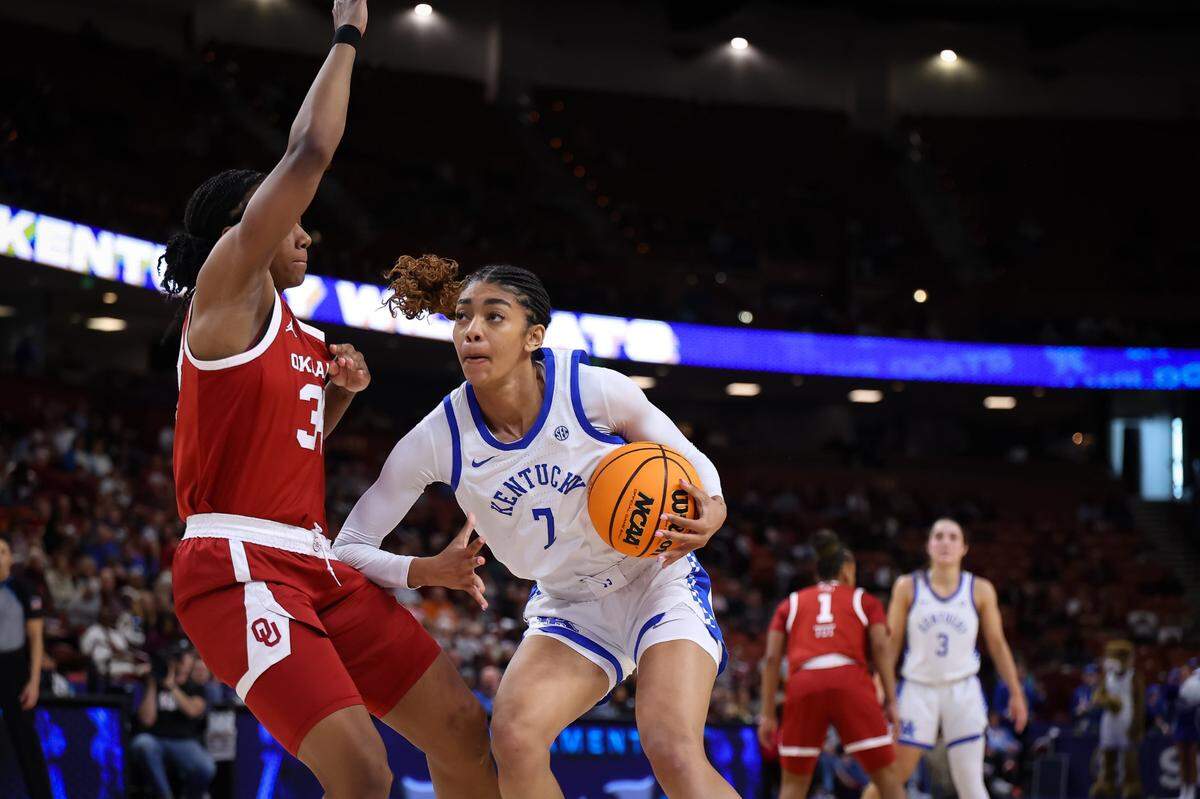 Kentucky coach Kenny Brooks said UK forward Teonni Key (7) will be instrumental to the Wildcats making a deep postseason run.