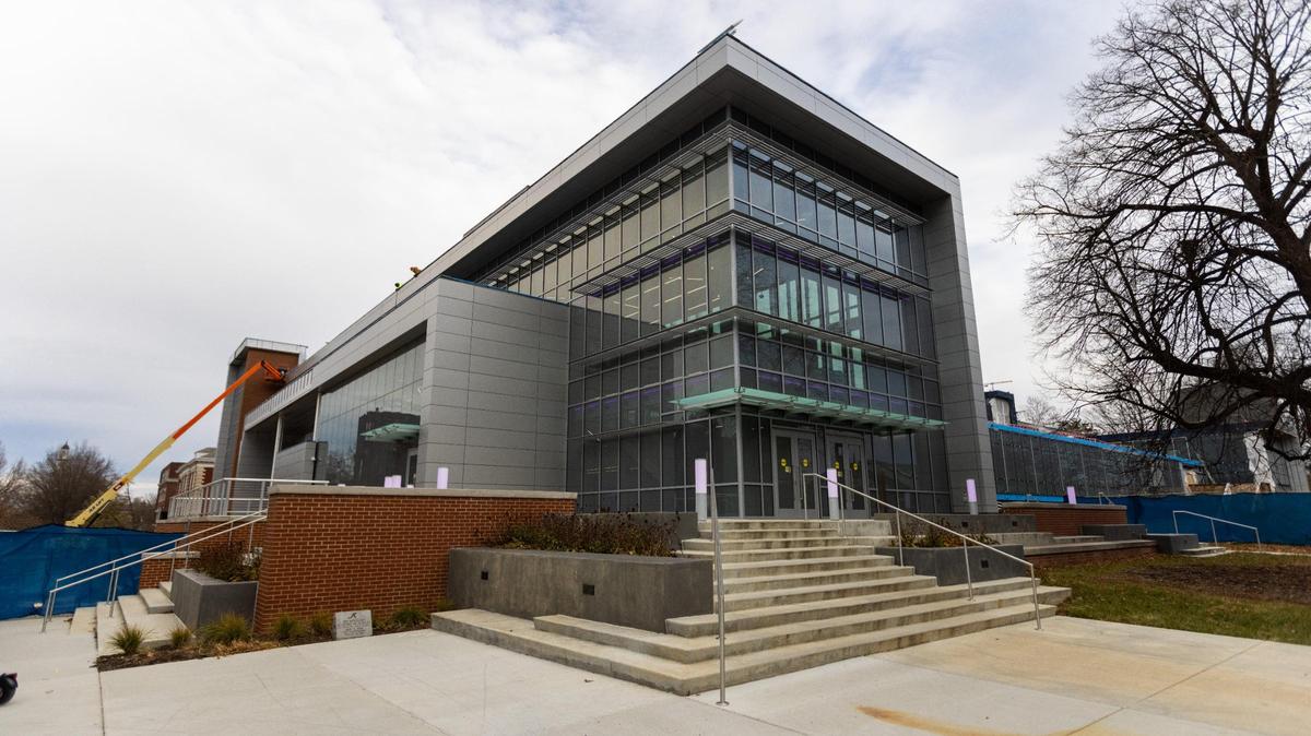 Progress on renovation of University of Kentucky’s Chemistry-Physics building on Rose Street, December 9, 2021.