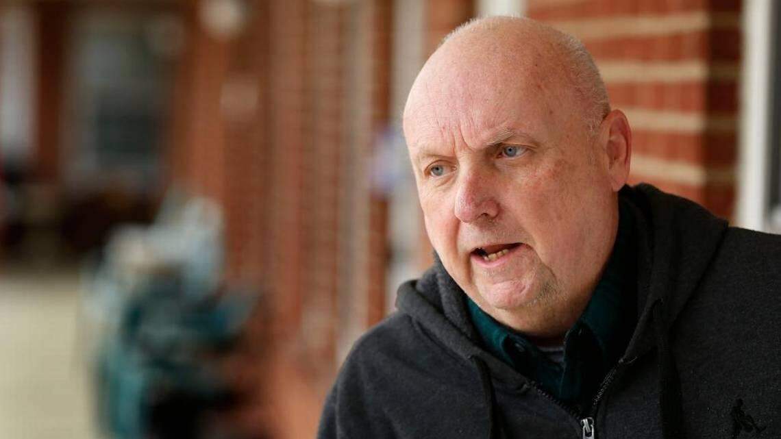 Ronnie Stewart, standing outside his Lexington apartment, is the lead plaintiff in a federal lawsuit to block Gov. Matt Bevin’s changes to the Medicaid program.