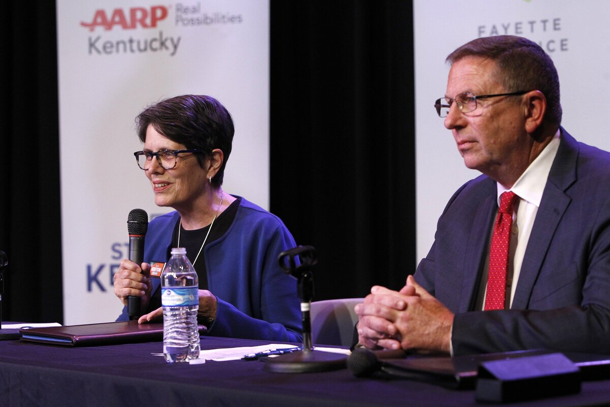 Lexington mayoral candidates Linda Gorton and Ronnie Bastin at a candidate forum at the Lexington Public Library.