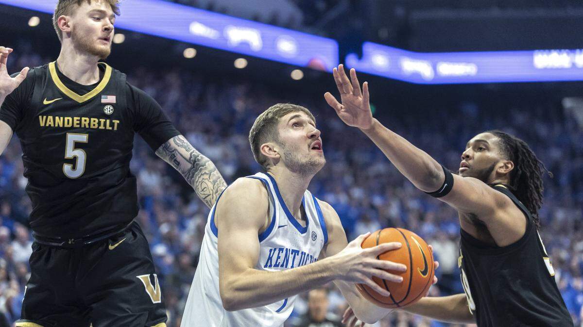 Box score from No. 17 Kentucky basketball’s 82-61 SEC bounce-back win over Vanderbilt
