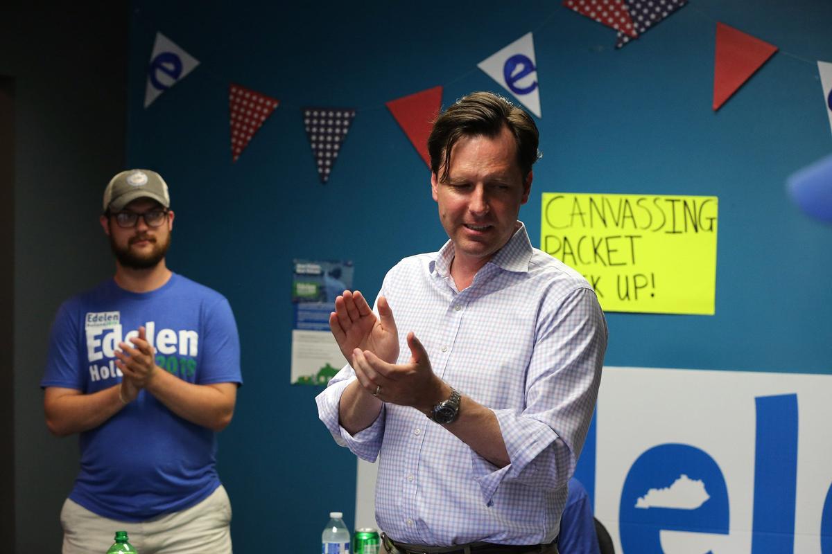 Democratic gubernatorial candidate Adam Edelen applauded the efforts of his Lexington campaign staff and volunteers Saturday evening with a pizza party at his Lexington campaign headquarters.