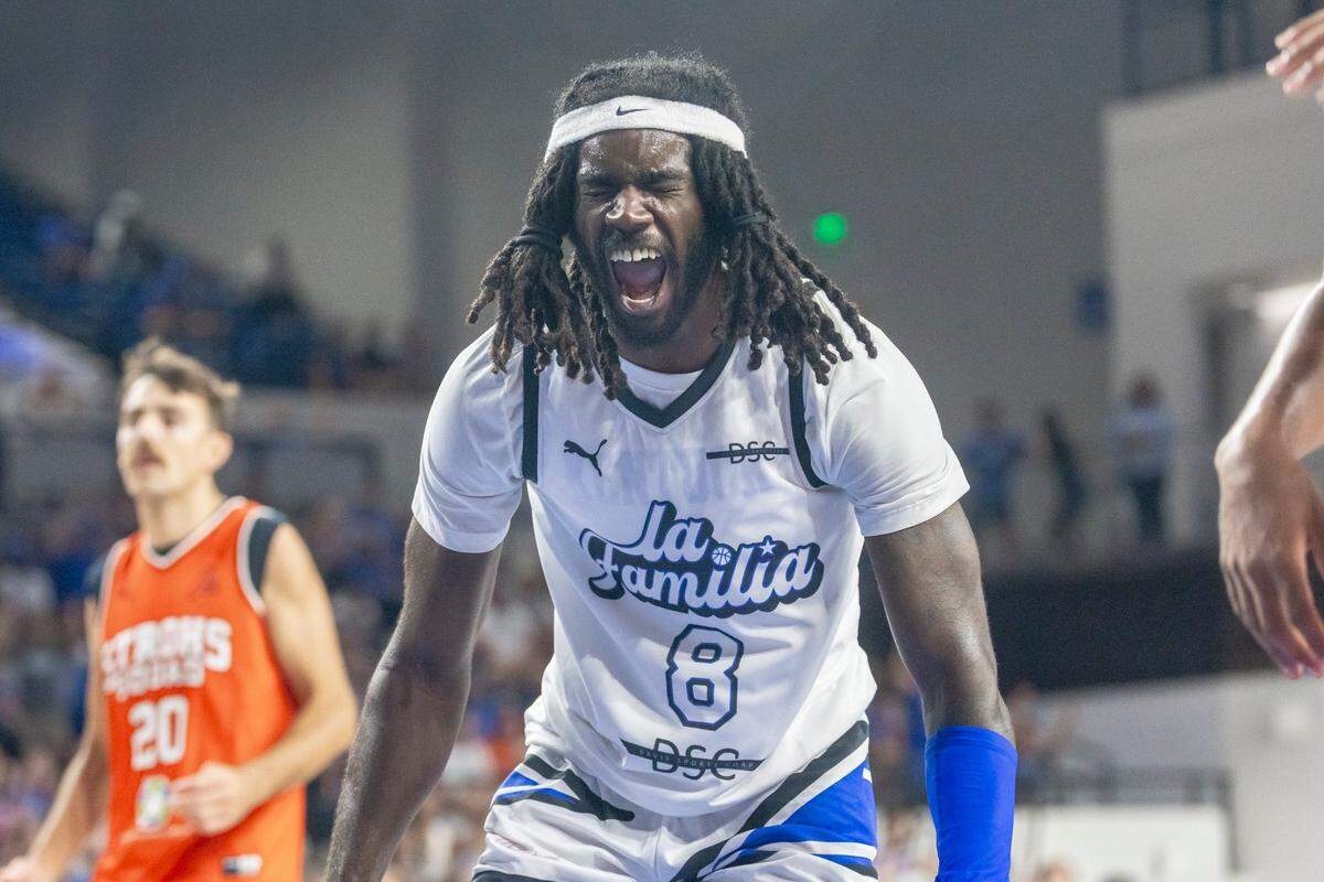 Kahlil Whitney came off the bench to energize La Familia with 14 points on Friday night.