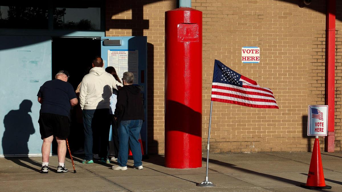 Voters line up to vote in 2024 general election at Liberty Elementary School, Tuesday, November 5, 2024 in Lexington, Ky.