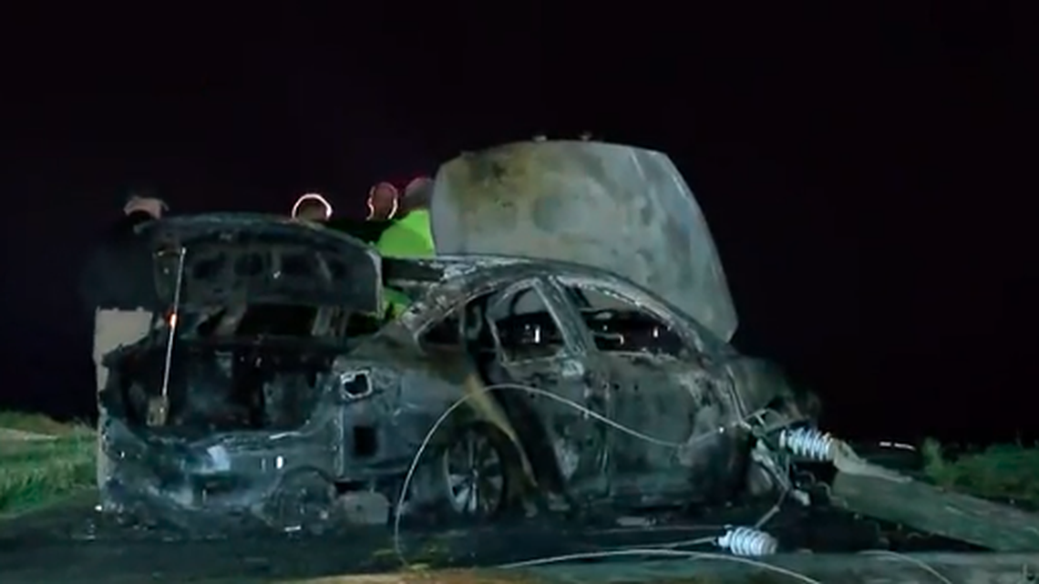 A woman died after she drove over live power lines during a storm, Kentucky cops say.