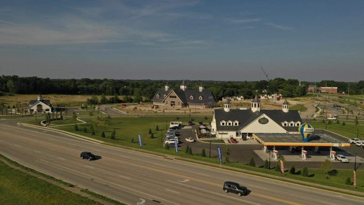 The Royal Kentuckian will sit behind a new Spear Ridge Cafe and General Store and a First Watch, which are the first pieces of a $54 million development by One Holland in Northern Kentucky.