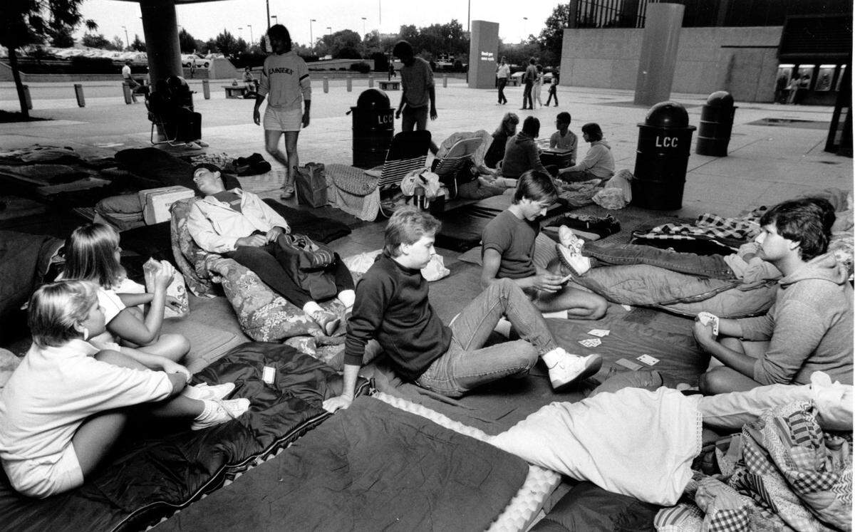 Rock ‘n’ roll fans made themselves comfortable outside the Lexington Center ticket office on Aug. 1, 1985, as they prepared to spend the night to would be in line when Tina Turner’s concert tickets went on sale the next morning. Turner’s Private Dancer Tour played Rupp Arena on Sept. 6.