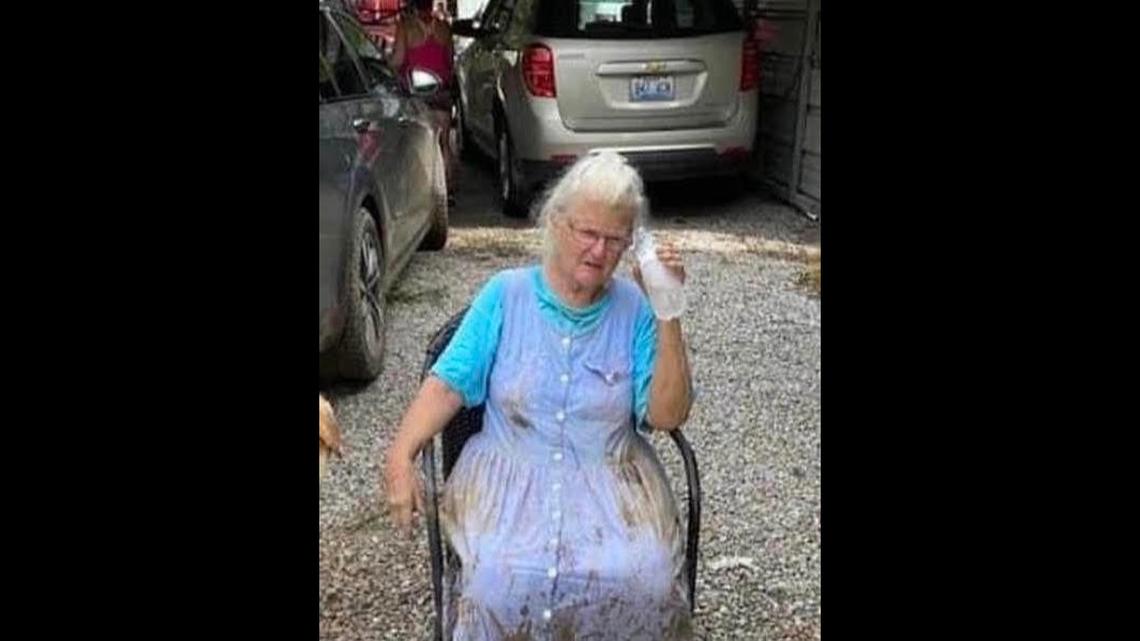 ‘She hasn’t stopped,’ woman says of Ky. aunt cleaning flood damage. ‘They are so tired.’