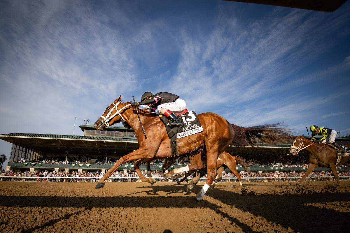 Kappa Kappa, with John Velasquez up, wins the Lexus Raven Run Stakes on Oct. 18 at Keeneland.