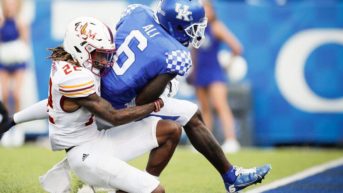 Kentucky is 1-0, and looked good getting there. Now the season really starts.