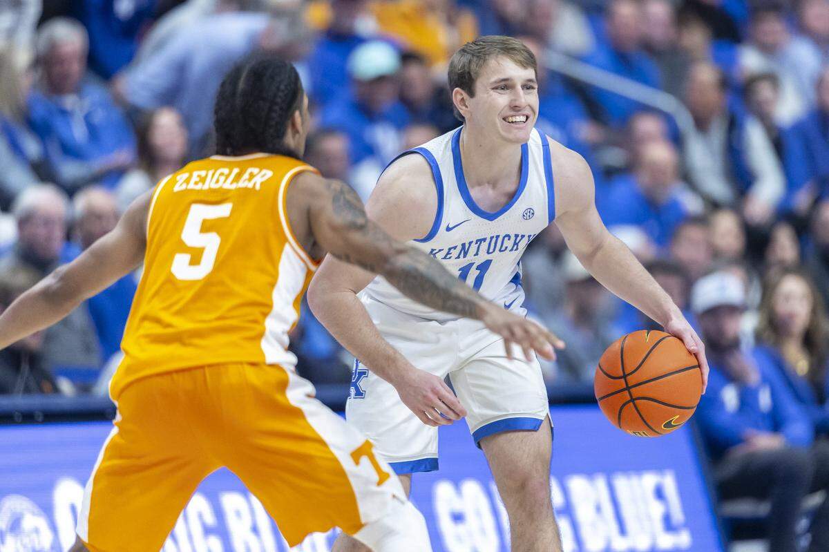 Travis Perry, defended by Tennessee star Zakai Zeigler, scored a career-high eight points against the Volunteers last week.