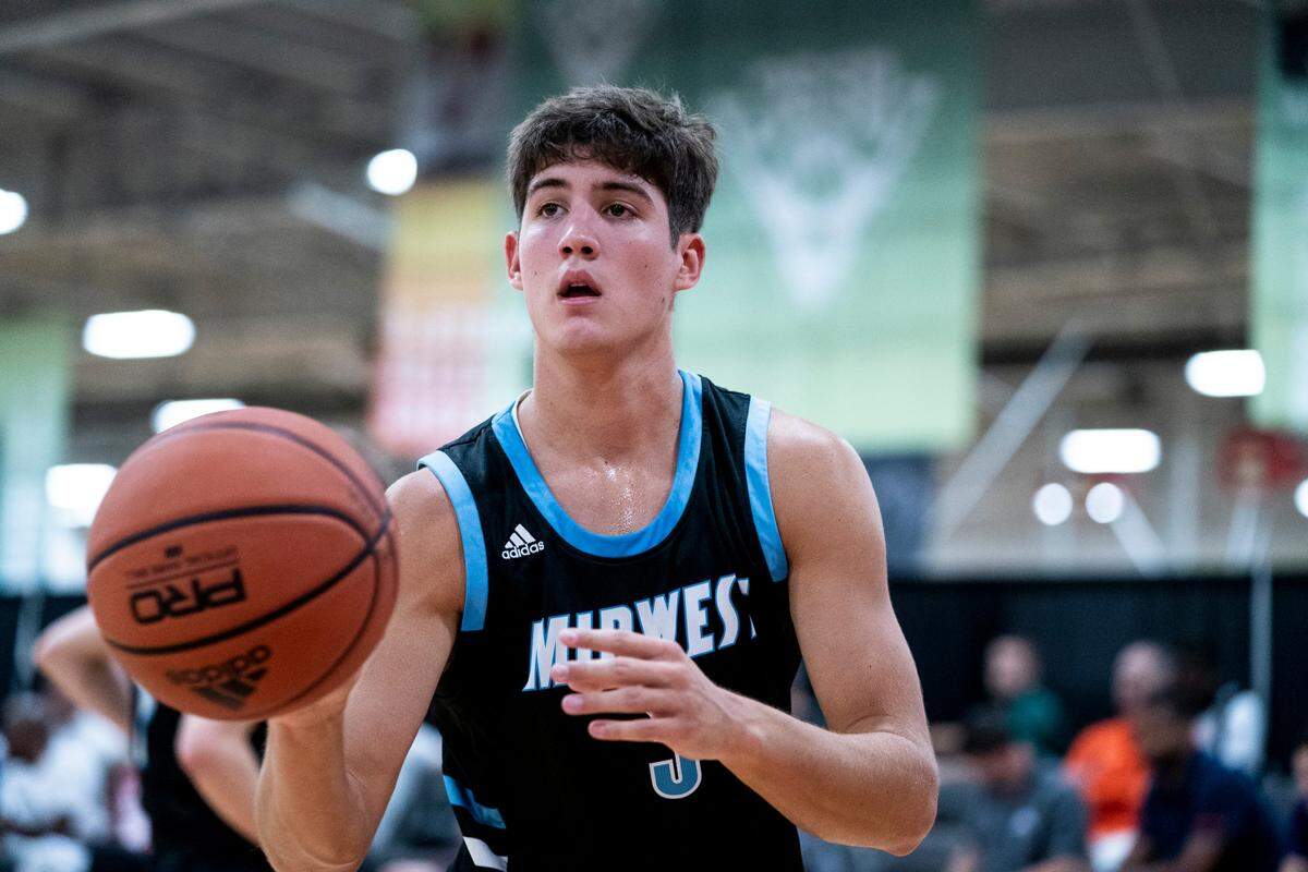 Reed Sheppard has been a standout this summer with his Midwest Basketball Club on the Adidas circuit.