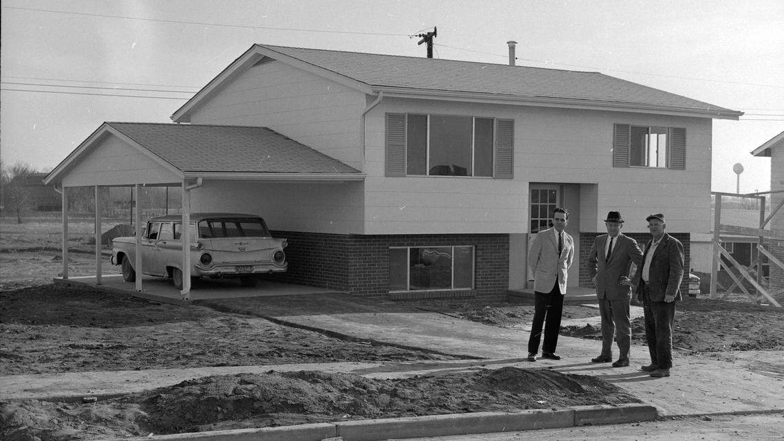 This home was constructed in St. Martin’s Village by Fister-Seeberger Builders in 1964. The new homes built in the community ranged in price from $11,950 to $16,800. Published February 2, 1964. Herald-Leader Staff Photo