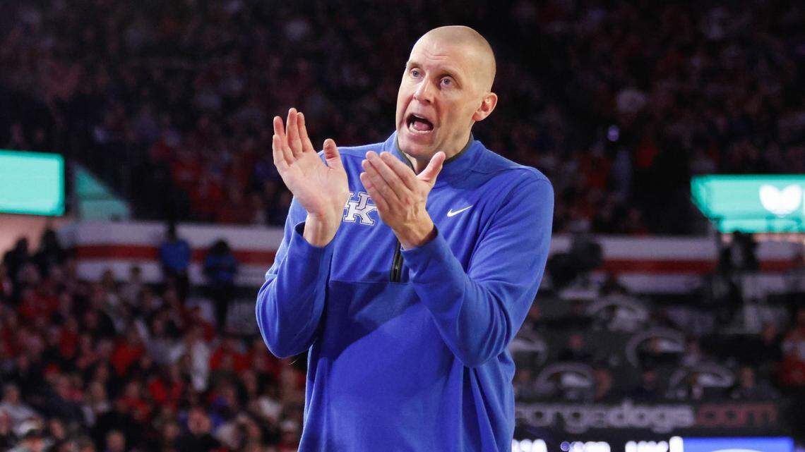 Kentucky keeps falling behind in the first half of big games. How will Mark Pope fix it?