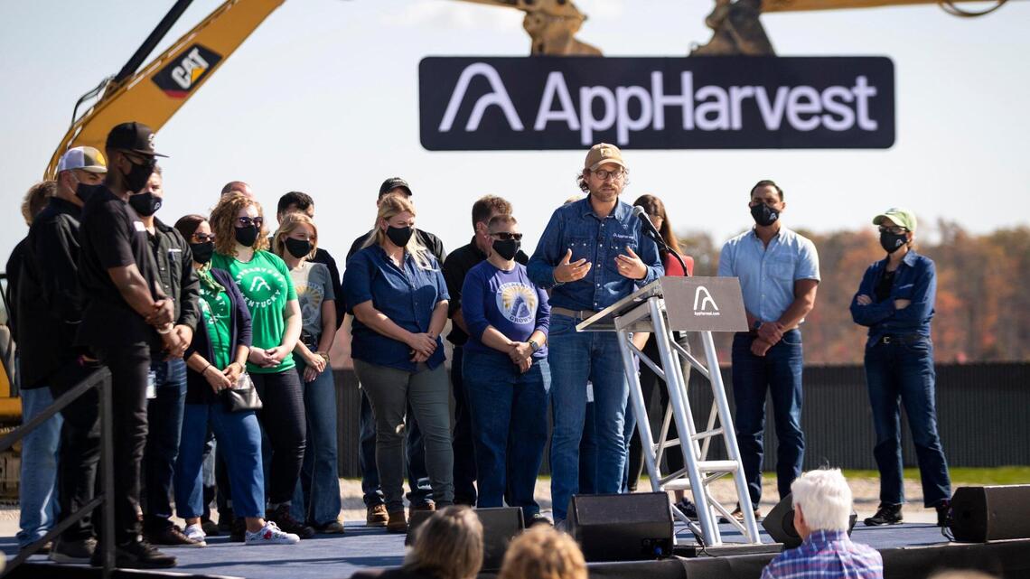 AppHarvest recorded a $166 million loss in 2021. It’s set to open 3 farms this year.