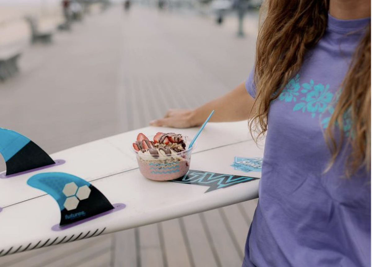 Playa Bowls shops have a tropical surf theme.