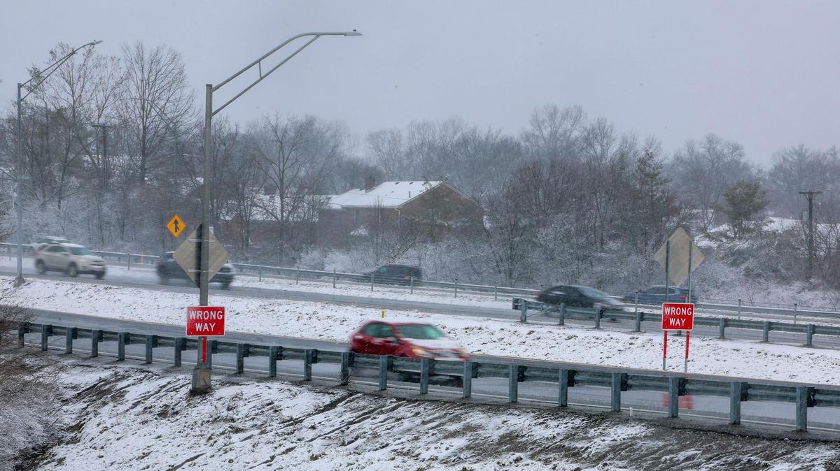 Central Kentucky sees heavy snowfall Sunday as state grapples with flooding fallout