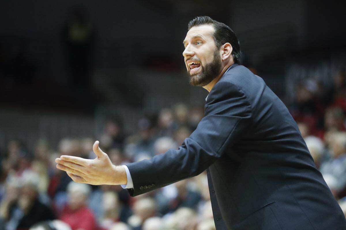 Scott Padgett went 84-115 in six seasons as Samford men's basketball coach. The ex-Kentucky forward directed the Bulldogs to two winning seasons. Included was the school's first 20-win campaign in 11 seasons in 2016-17