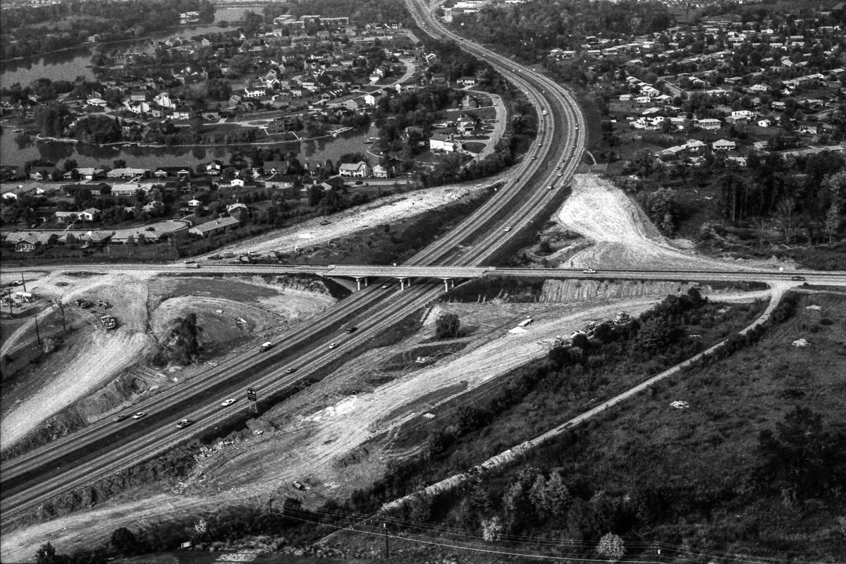 In October 1982, Lexington’s Carey Construction Co. was busy prepping ground for new interchange ramps off New Circle Road to what was then called Mount Tabor Road. The $2.2 million project was expected to be finished by November 1983.