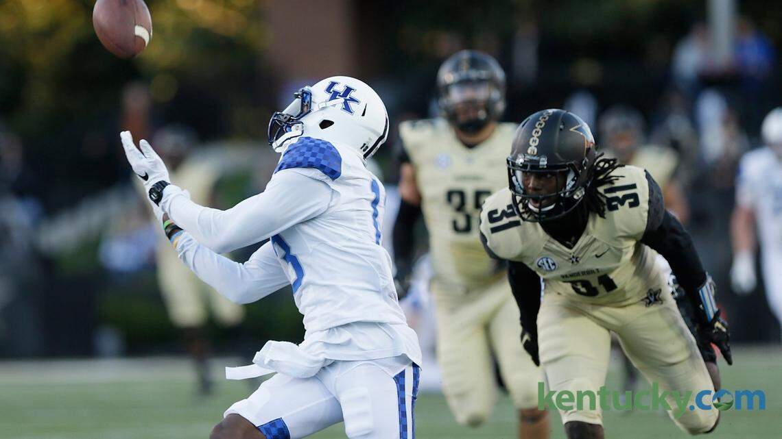 Kentucky wide receiver Ryan Timmons (1) caught a pass from Drew Barker for a touchdown in the third quarter of the Kentucky at Vanderbilt football game at Vanderbilt Stadium in Nashville, Tenn.,, on Nov. 14, 2015. Photo by Pablo Alcala | Staff