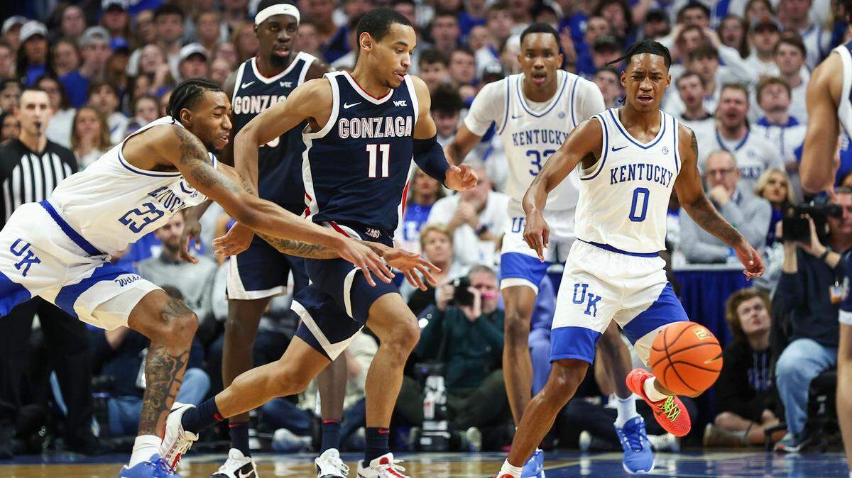 Ex-Kentucky basketball signee Nolan Hickman helps lead Gonzaga to win in Rupp Arena debut