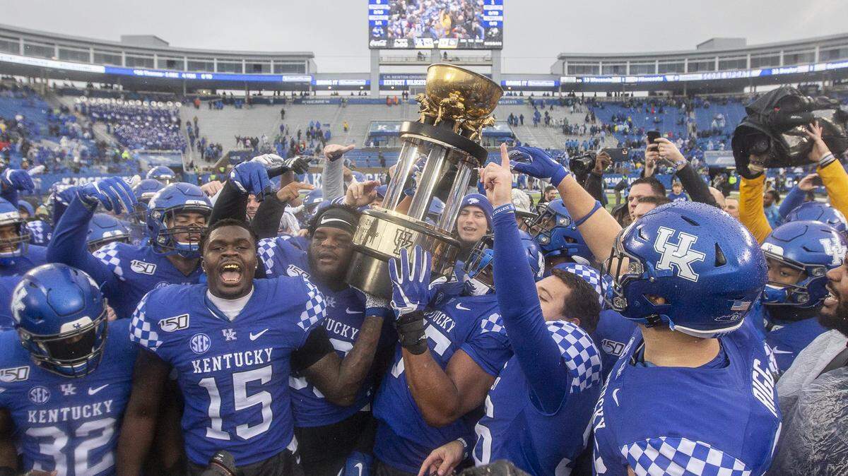Welcome back, Governor’s Cup. Kentucky-Louisville football rivalry makes its return.