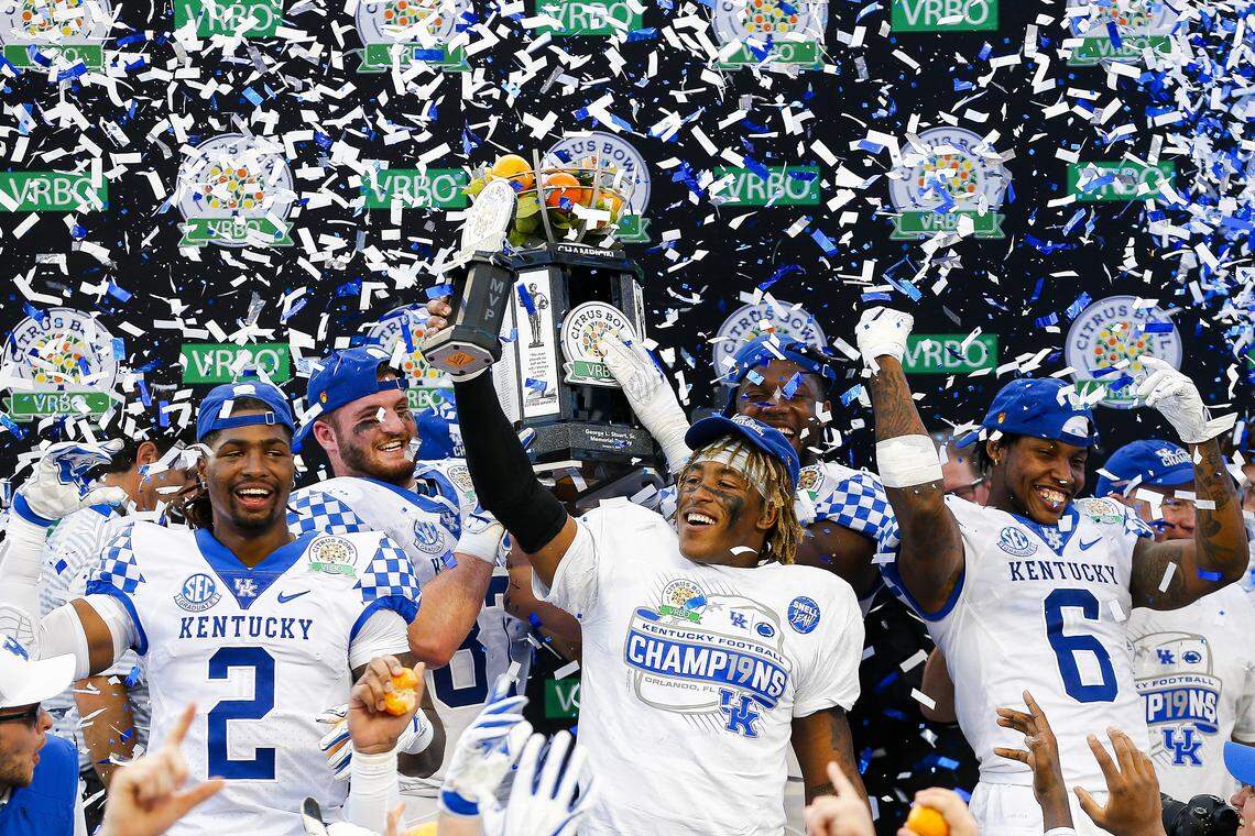 Kentucky celebrates after winning the VRBO Citrus Bowl against the Penn State Nittany Lions Tuesday, Jan. 1, 2019, at Camping World Stadium in Orlando. Kentucky beat Penn State 27-24.