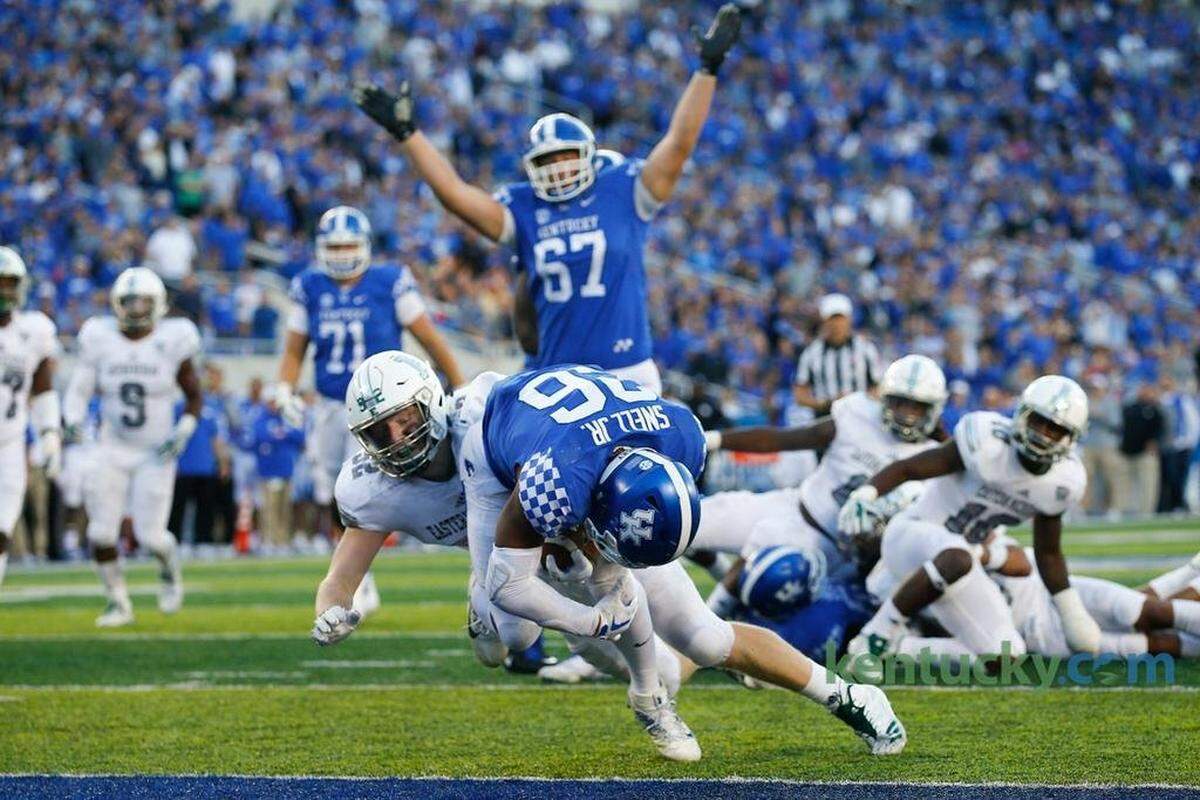 Kentucky offensive tackle Landon Young (67) celebrated a UK touchdown in the Wildcats’ narrow, 24-20 victory over Eastern Michigan in 2017.