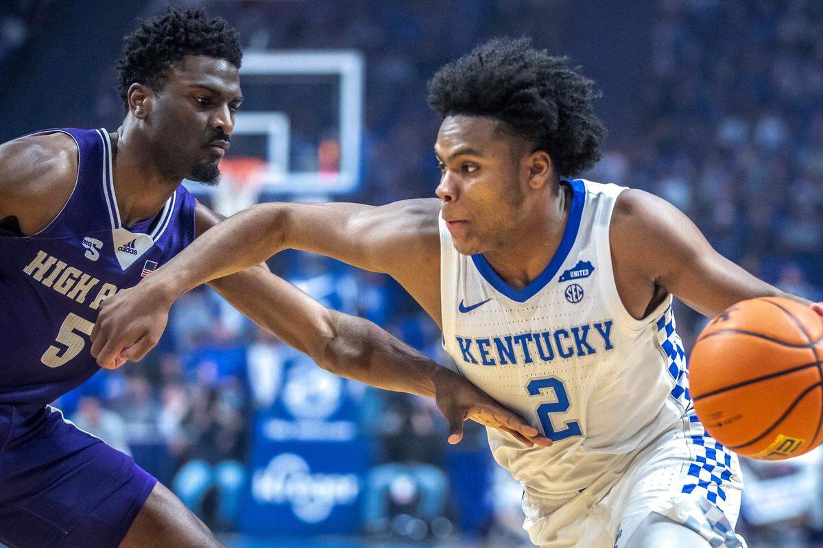 Sahvir Wheeler (2) has been in the driver’s seat for Kentucky’s fast-paced, “attack-mode” offense in recent games. “We’re playing at a high level right now,” assistant coach Chin Coleman said Monday. “It’s us against us.”