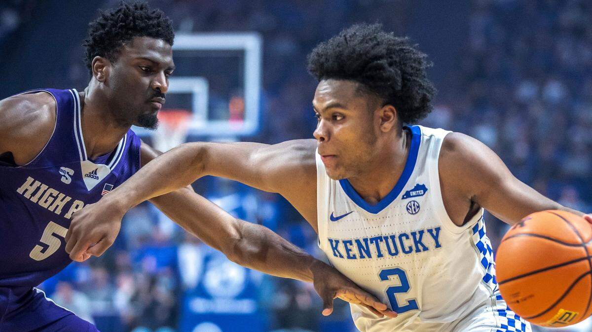 Kentucky point guard guard Sahvir Wheeler (2) is third in NCAA Division I in assists averaging 6.9 a game.