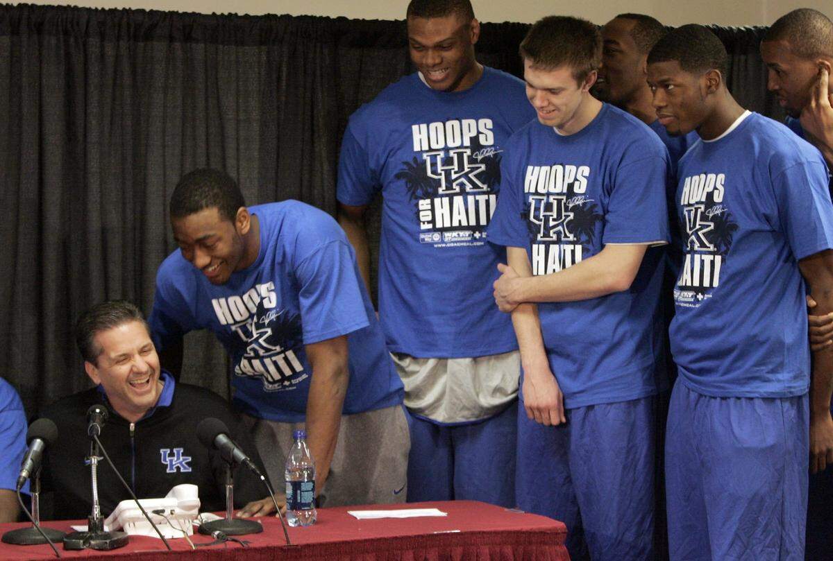 John Calipari and his 2009-10 UK team accepted a congratulatory call from President Barack Obama after a Wildcats telethon raised more than $1.3 million for victims of a Haiti earthquake.