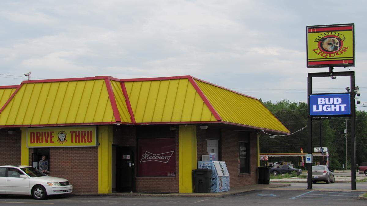 Buddy’s Liquor in London is the subject of a long-running lawsuit.