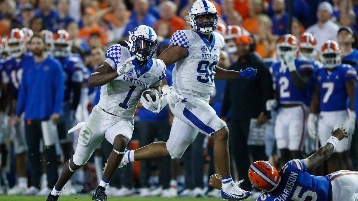 Give Brad White’s defense the game ball for Kentucky football’s huge win at Florida