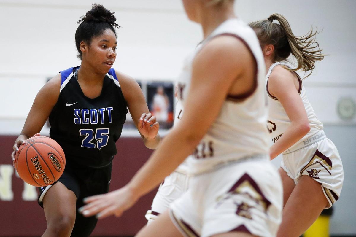 Sofia Allen (25) took the full brunt of opposing defenses last season after several of her teammates were injured. She still averaged 13.9 points per game.