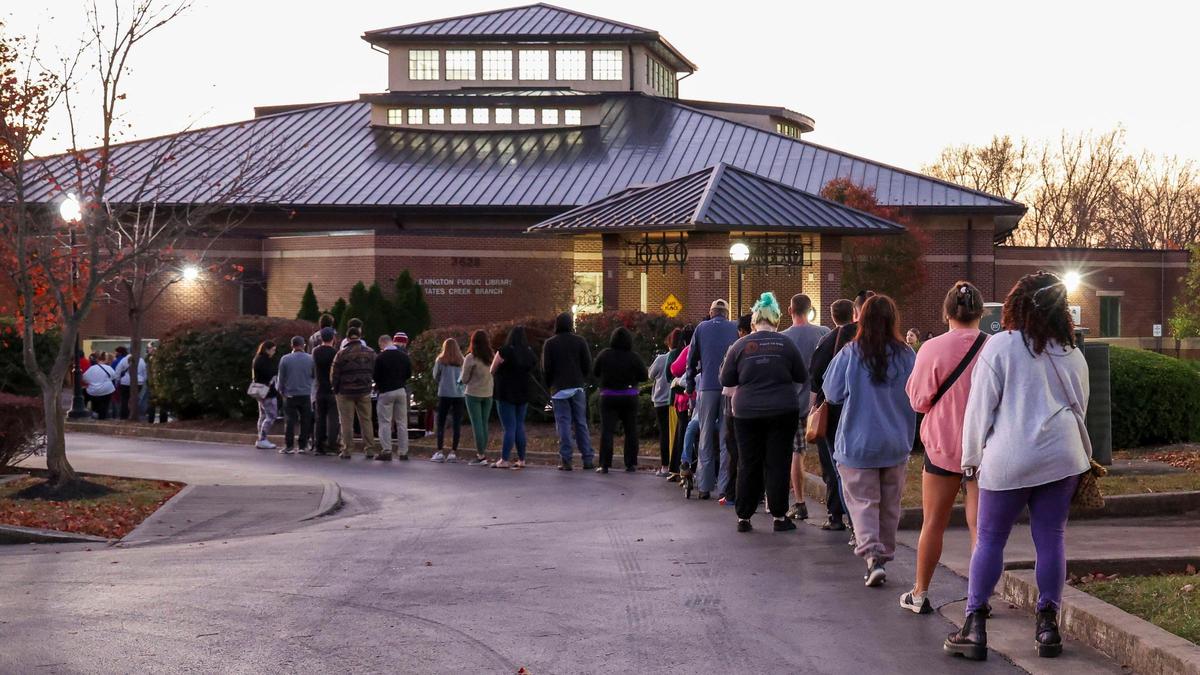 The line to vote in the 2024 general election at Tates Creek Library stretched almost to Walden Drive at 6:45 a.m. Tuesday.