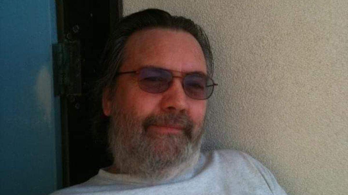 Dennis Stacy